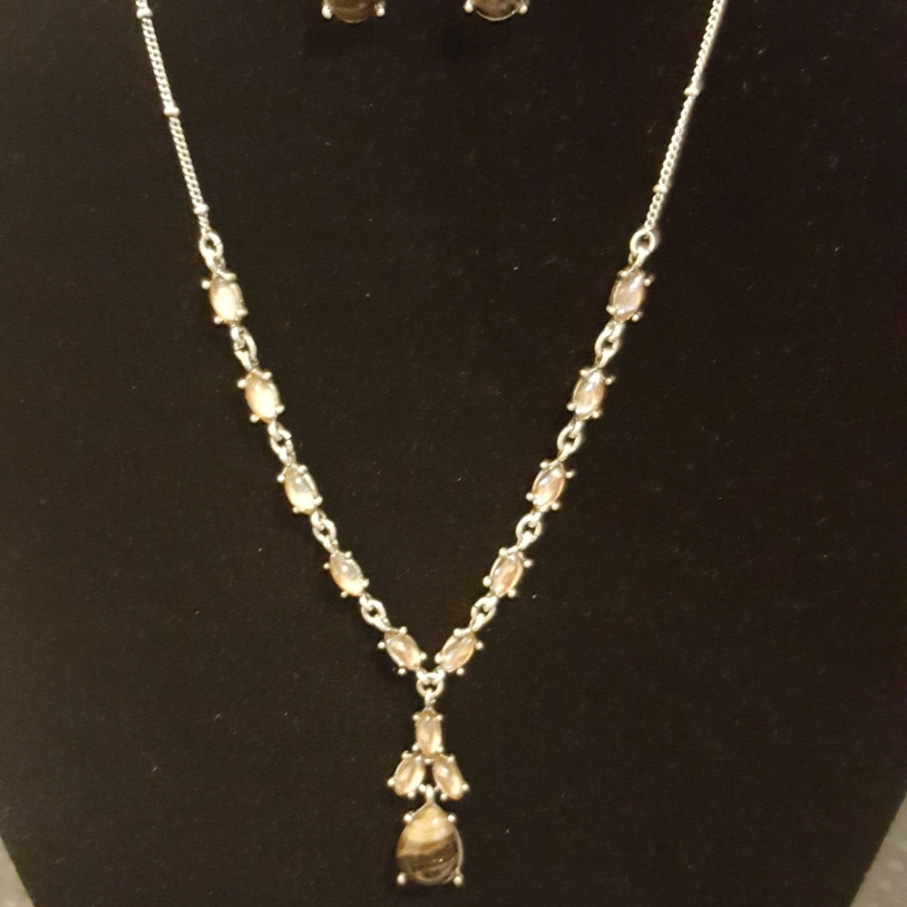 New Avon Brown Jewelry Set